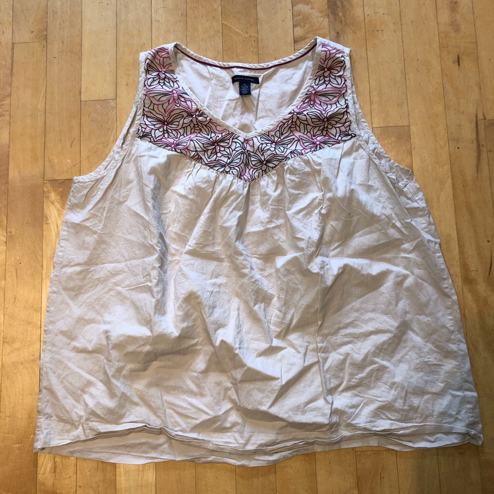 Tommy Hilfiger Tank Top. Size: XL